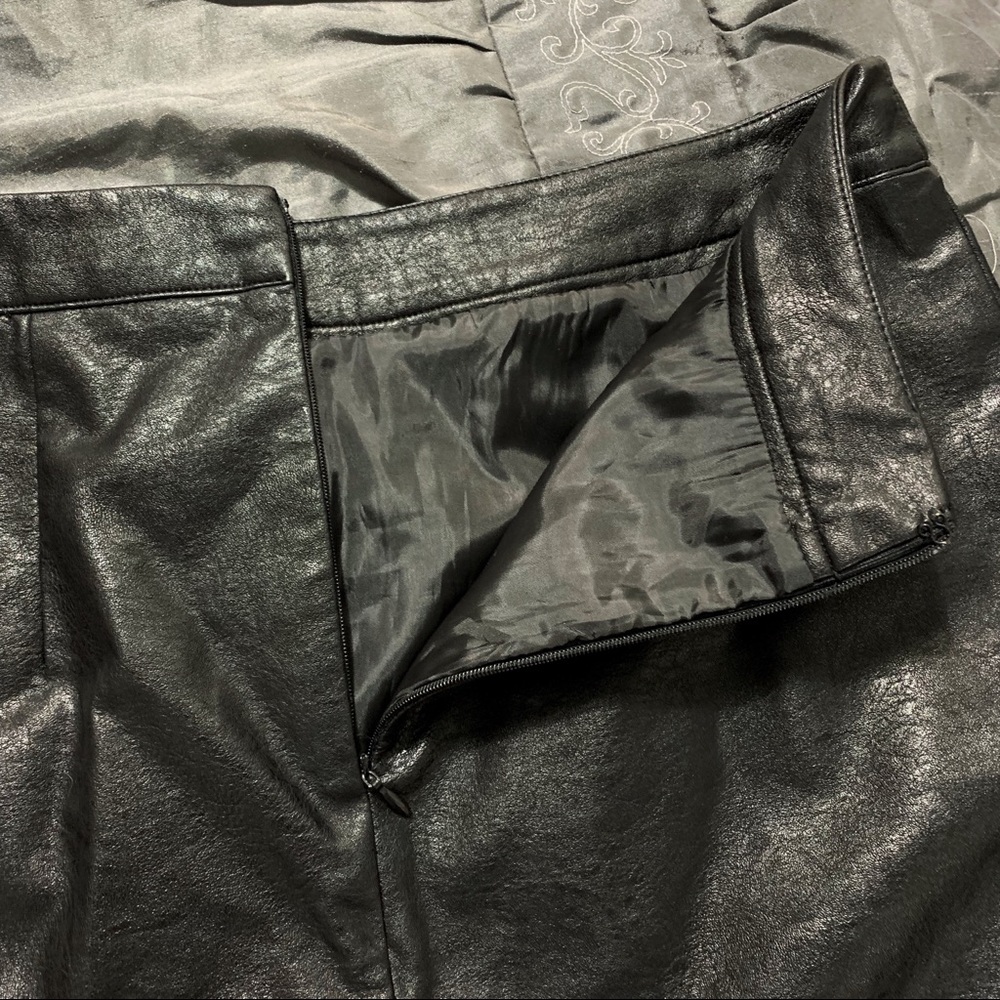 Leather Skirt - Picture 4 of 4